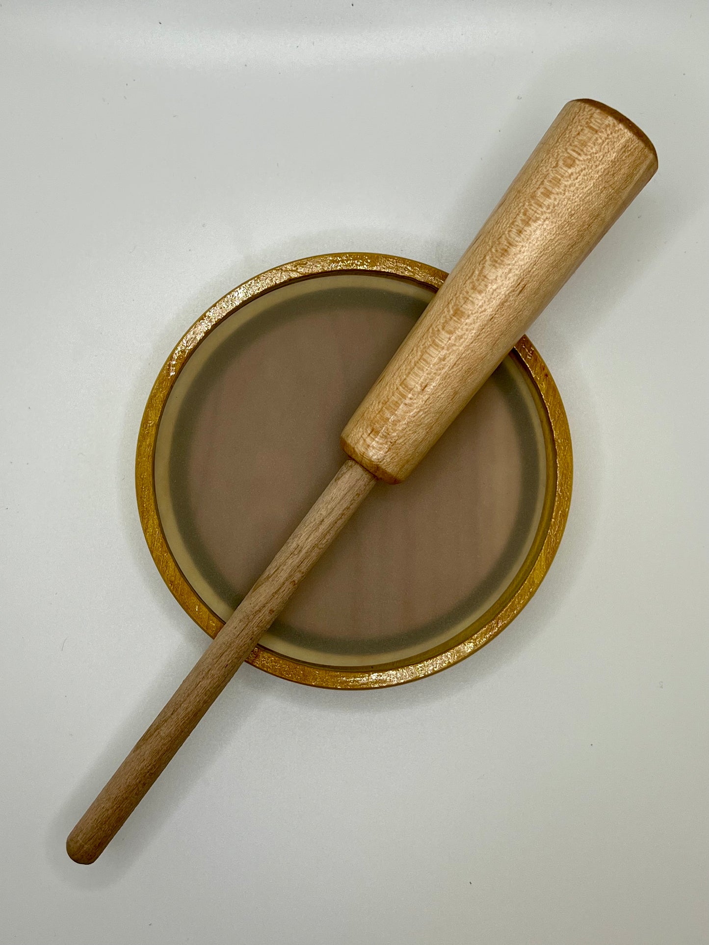 Osage Orange Pot Call. Up close with Red Viper Game Calls logo and slogan “Bring ‘em Into Striking Distance” engraved on an anodized aluminum coin that is inlayed in the center of the call. Great looking and sounding turkey call.